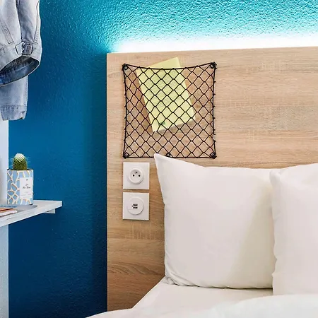 Otel Hotelf1 Toulon Est *